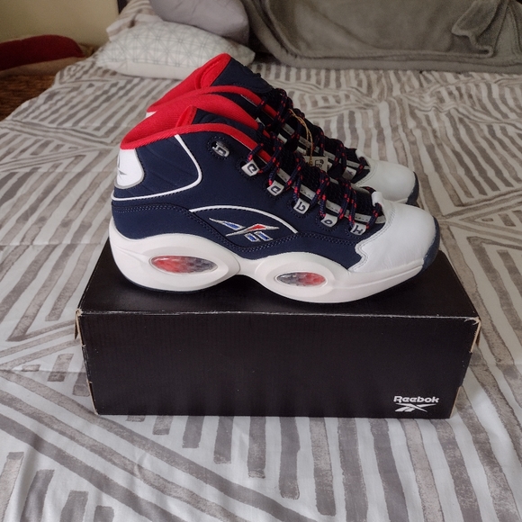 Reebok Iverson question , brand new with box - Picture 4 of 6
